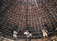 Borexino ニュートリノ検出により太陽エネルギー生産に関する洞察が明らかに 